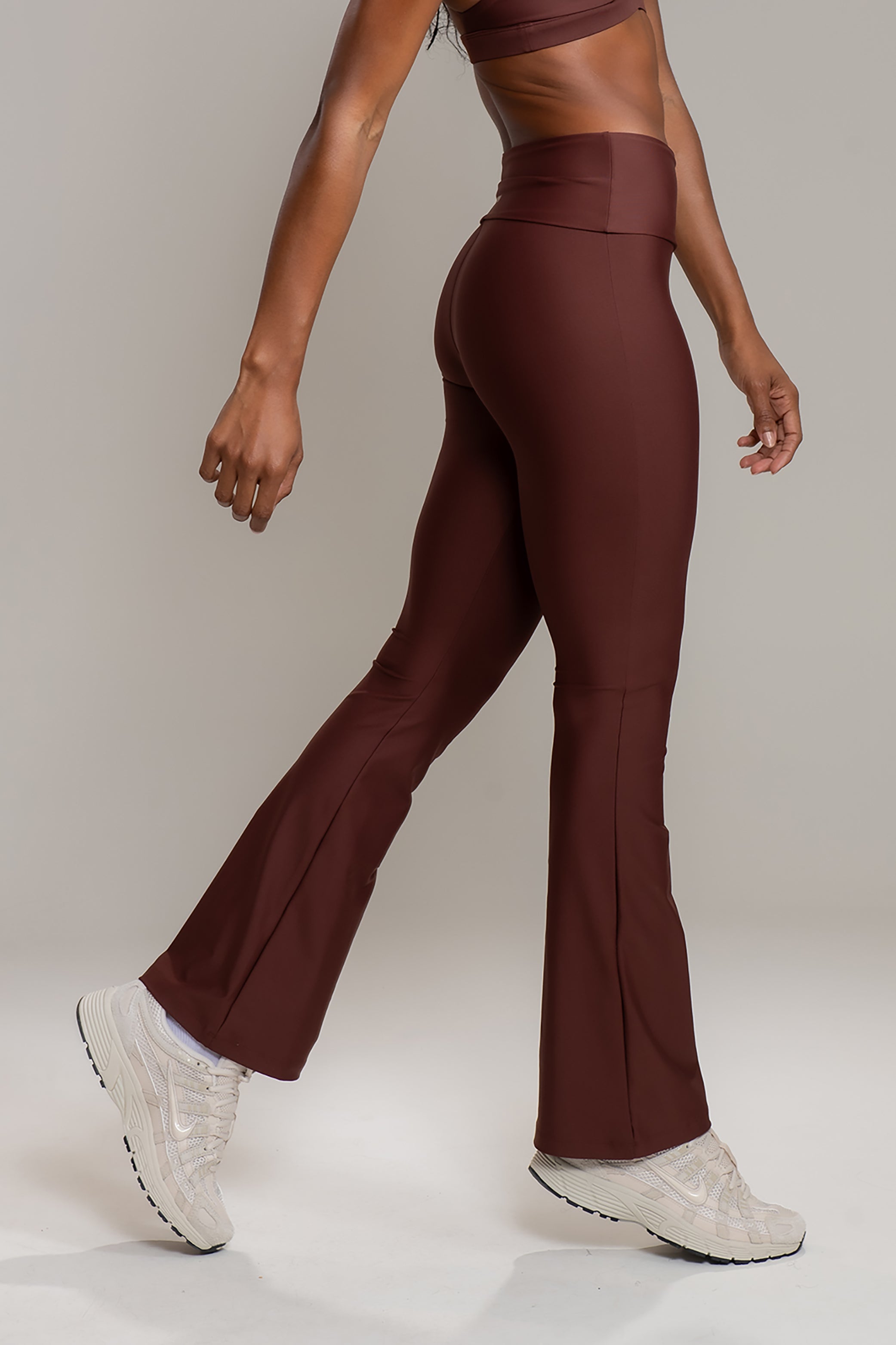 Flaire Skin Superhigh Couro